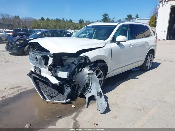 YV4A22PL9G1035907 2016 VOLVO XC90 - Image 2