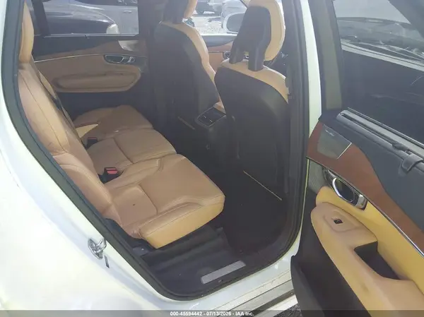 YV4A22PL9G1068227 2016 VOLVO XC90 - Image 8