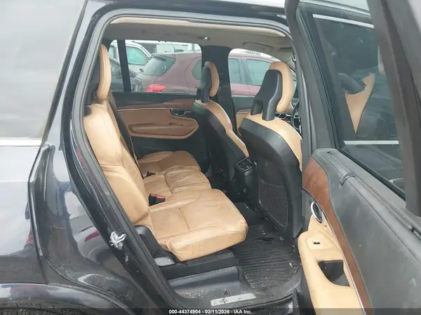 YV4A22PL9G1086212 2016 VOLVO XC90 - Image 8