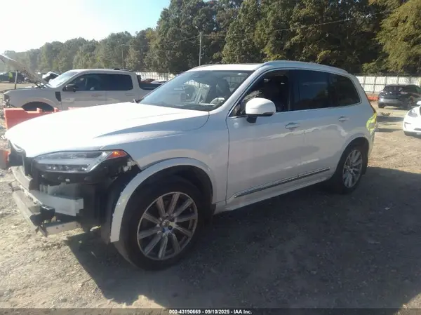 YV4A22PL9H1137841 2017 VOLVO XC90 - Image 2