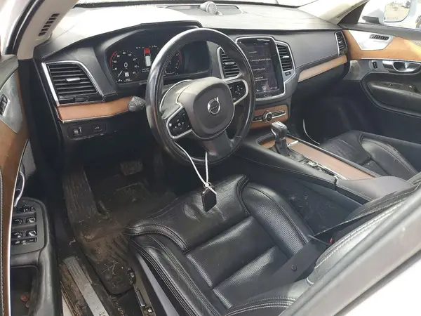 YV4A22PL9H1140674 2017 VOLVO XC90 - Image 8