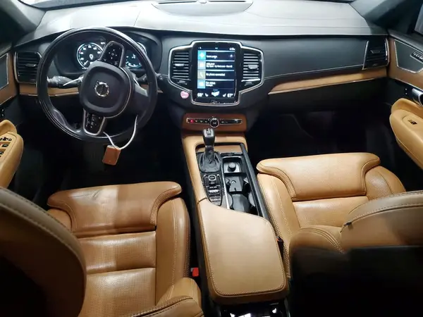 YV4A22PL9H1173917 2017 VOLVO XC90 - Image 8