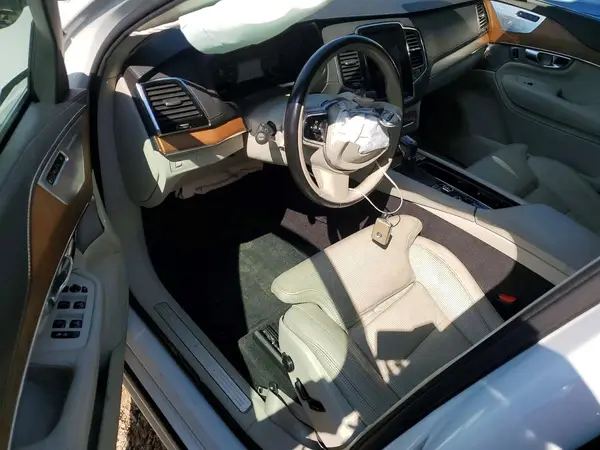 YV4A22PL9H1173951 2017 VOLVO XC90 - Image 8