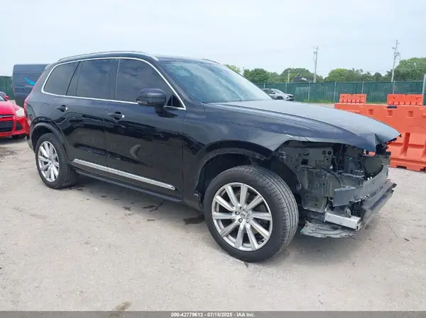 YV4A22PL9J1194899 2018 VOLVO XC90 - Image 1