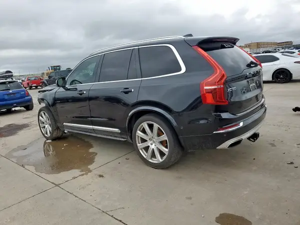 YV4A22PL9J1200586 2018 VOLVO XC90 - Image 2