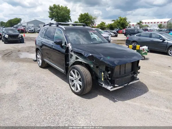 YV4A22PL9J1216500 2018 VOLVO XC90 - Image 1