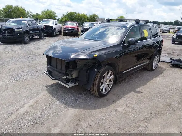 YV4A22PL9J1216500 2018 VOLVO XC90 - Image 2