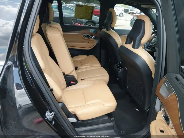 YV4A22PL9J1216500 2018 VOLVO XC90 - Image 8