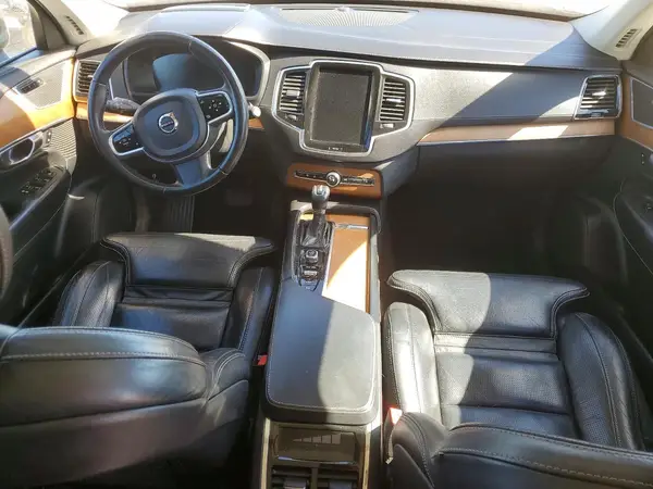 YV4A22PL9J1373072 2018 VOLVO XC90 - Image 8