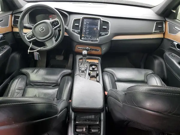 YV4A22PL9J1375341 2018 VOLVO XC90 - Image 8