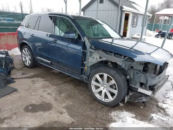 YV4A22PL9J1380474 2018 VOLVO XC90 - Image 1