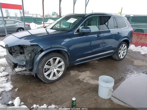 YV4A22PL9J1380474 2018 VOLVO XC90 - Image 2