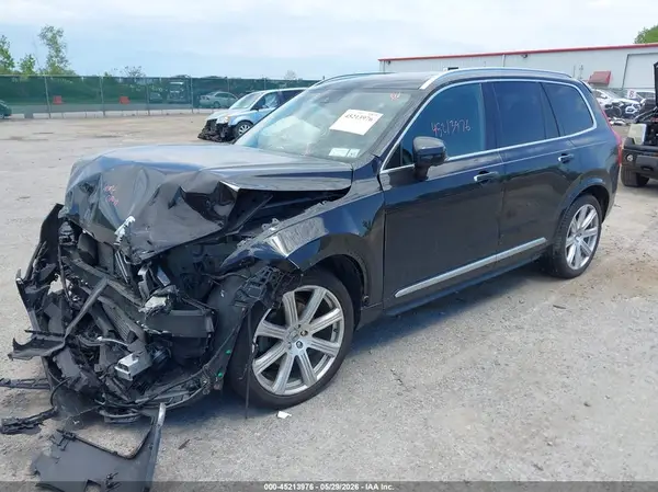 YV4A22PL9J1384637 2018 VOLVO XC90 - Image 2