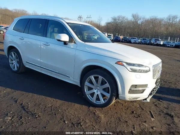 YV4A22PL9K1445292 2019 VOLVO XC90 - Image 1