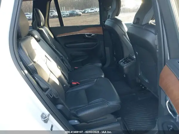 YV4A22PL9K1445292 2019 VOLVO XC90 - Image 8
