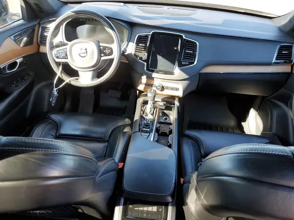 YV4A22PL9K1461444 2019 VOLVO XC90 - Image 8