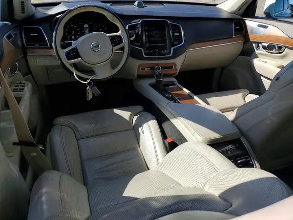 YV4A22PL9K1497702 2019 VOLVO XC90 - Image 8