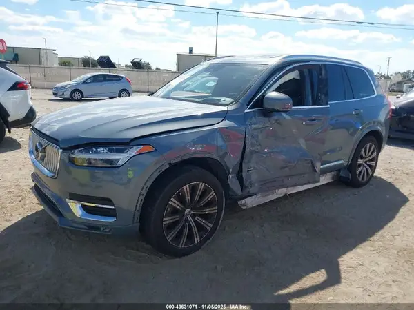 YV4A22PL9L1593606 2020 VOLVO XC90 - Image 2