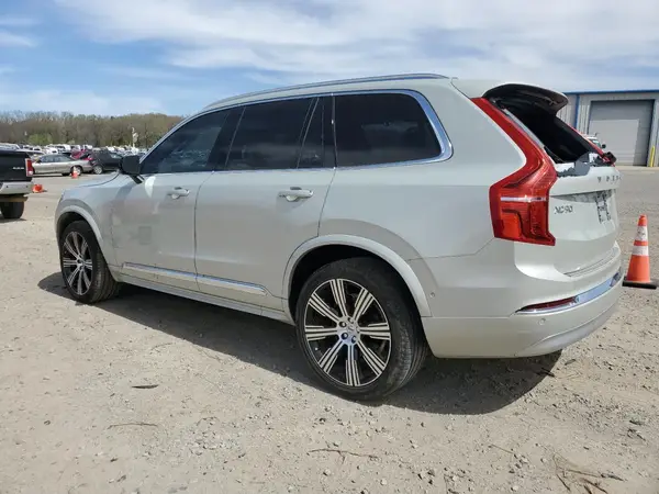YV4A22PL9N1856714 2022 VOLVO XC90 - Image 2
