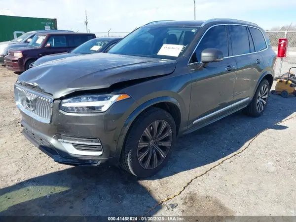 YV4A22PL9N1868863 2022 VOLVO XC90 - Image 2