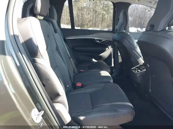 YV4A22PL9N1868863 2022 VOLVO XC90 - Image 8