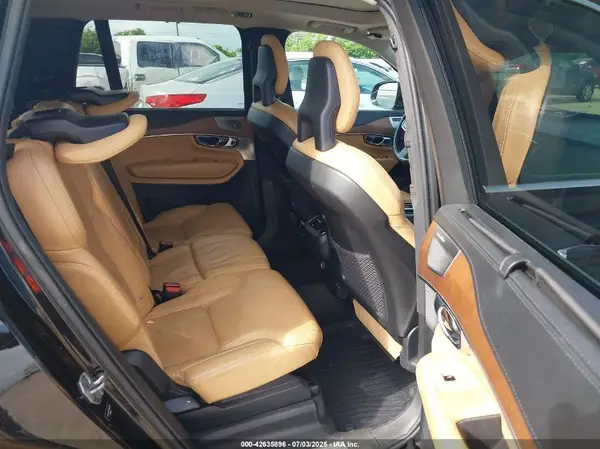 YV4A22PLXG1005301 2016 VOLVO XC90 - Image 8