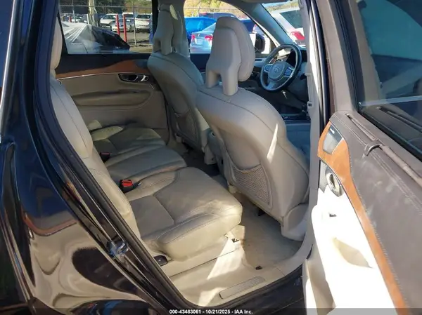 YV4A22PLXG1013155 2016 VOLVO XC90 - Image 8