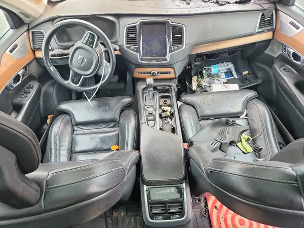 YV4A22PLXG1018565 2016 VOLVO XC90 - Image 8