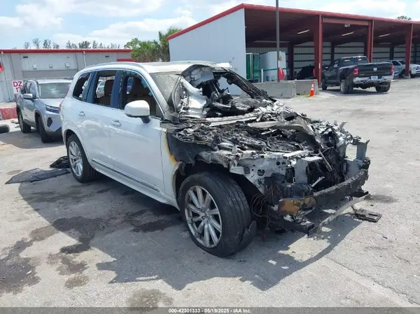 YV4A22PLXG1018954 2016 VOLVO XC90 - Image 1