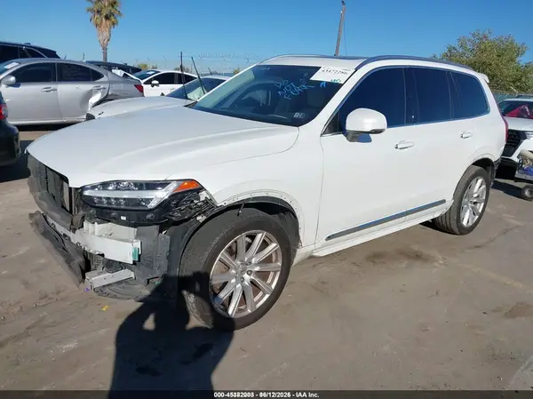 YV4A22PLXG1020736 2016 VOLVO XC90 - Image 2