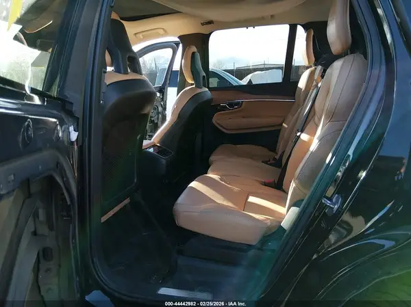 YV4A22PLXG1027590 2016 VOLVO XC90 - Image 8