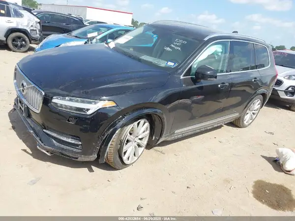 YV4A22PLXG1030313 2016 VOLVO XC90 - Image 2