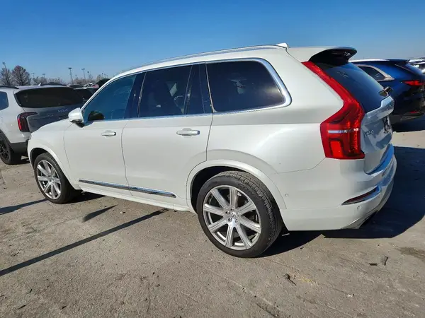 YV4A22PLXG1033647 2016 VOLVO XC90 - Image 2