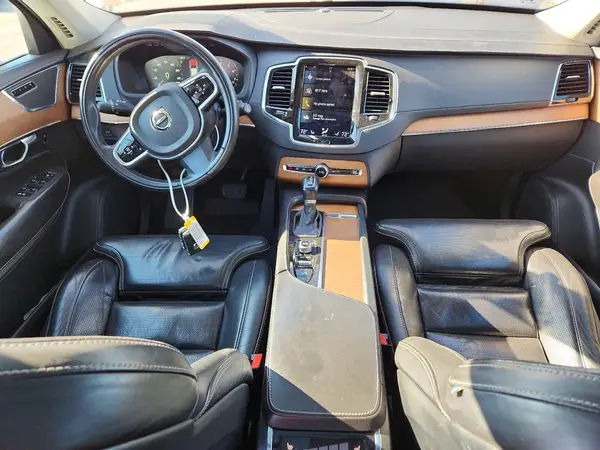 YV4A22PLXG1033647 2016 VOLVO XC90 - Image 8