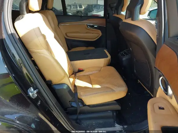 YV4A22PLXG1044048 2016 VOLVO XC90 - Image 8