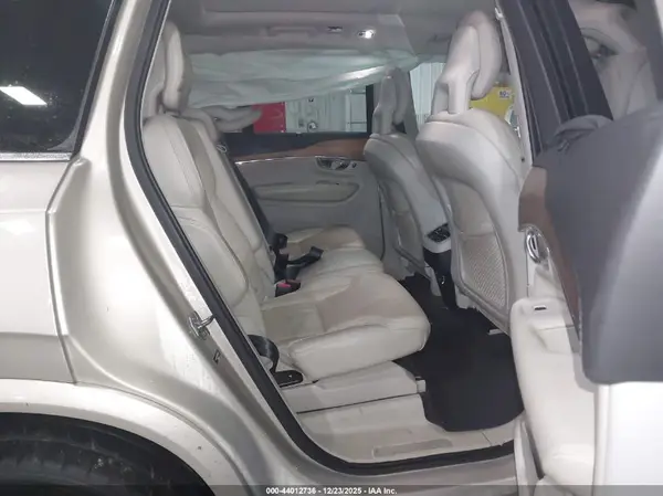 YV4A22PLXG1050769 2016 VOLVO XC90 - Image 8