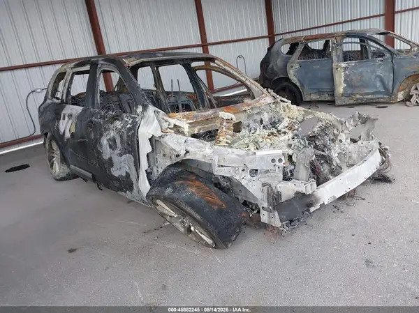 YV4A22PLXG1055177 2016 VOLVO XC90 - Image 1