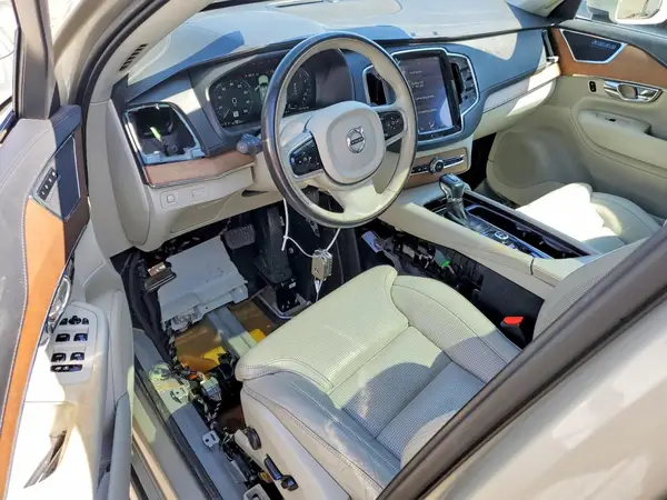YV4A22PLXG1062839 2016 VOLVO XC90 - Image 8