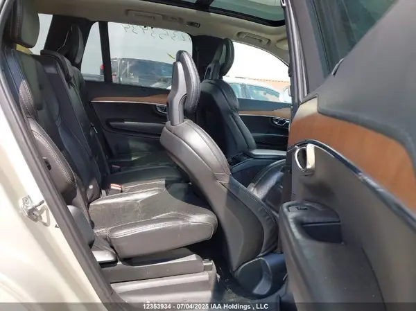 YV4A22PLXG1068169 2016 VOLVO XC90 - Image 8