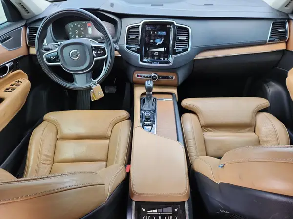 YV4A22PLXG1076028 2016 VOLVO XC90 - Image 8