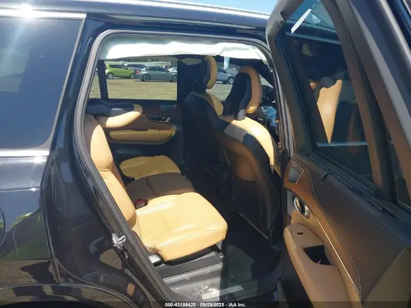 YV4A22PLXH1115072 2017 VOLVO XC90 - Image 8