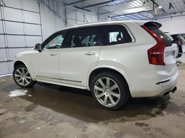 YV4A22PLXJ1204436 2018 VOLVO XC90 - Image 2