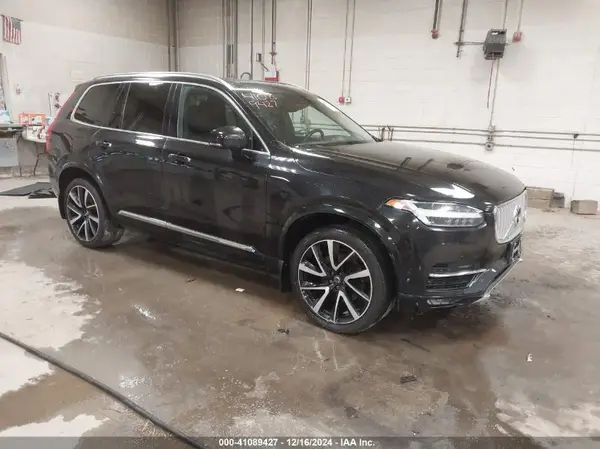 YV4A22PLXJ1214349 2018 VOLVO XC90 - Image 1