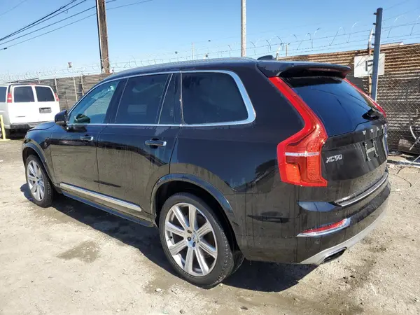YV4A22PLXJ1341330 2018 VOLVO XC90 - Image 2