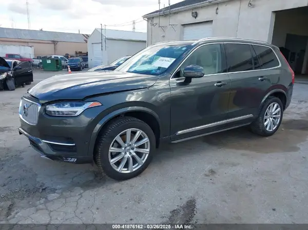 YV4A22PLXJ1359732 2018 VOLVO XC90 - Image 2