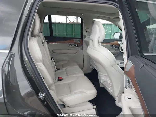 YV4A22PLXJ1359732 2018 VOLVO XC90 - Image 8