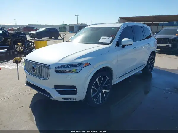 YV4A22PLXK1422295 2019 VOLVO XC90 - Image 2