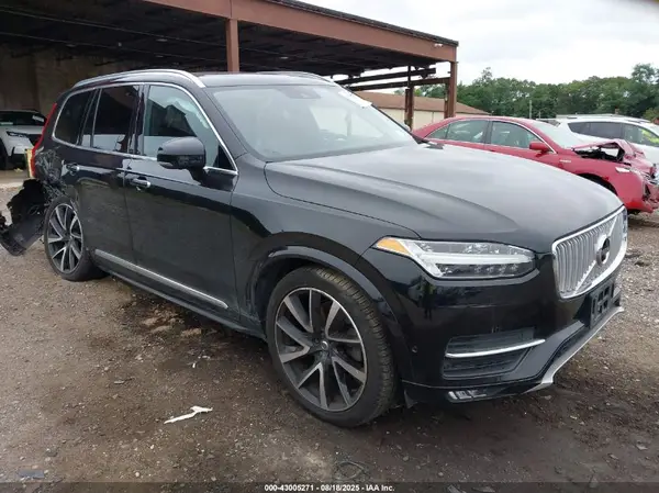 YV4A22PLXK1424354 2019 VOLVO XC90 - Image 1