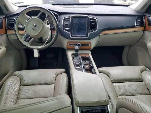 YV4A22PLXK1442899 2019 VOLVO XC90 - Image 8
