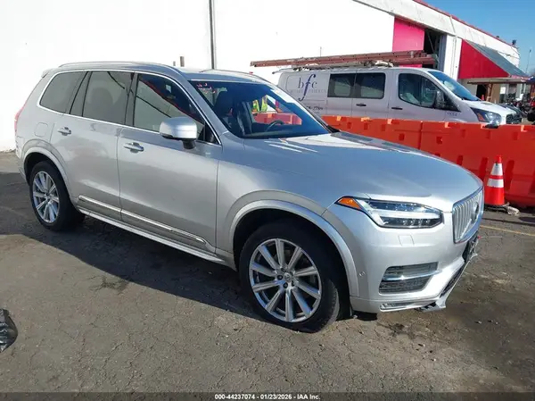 YV4A22PLXK1445026 2019 VOLVO XC90 - Image 1